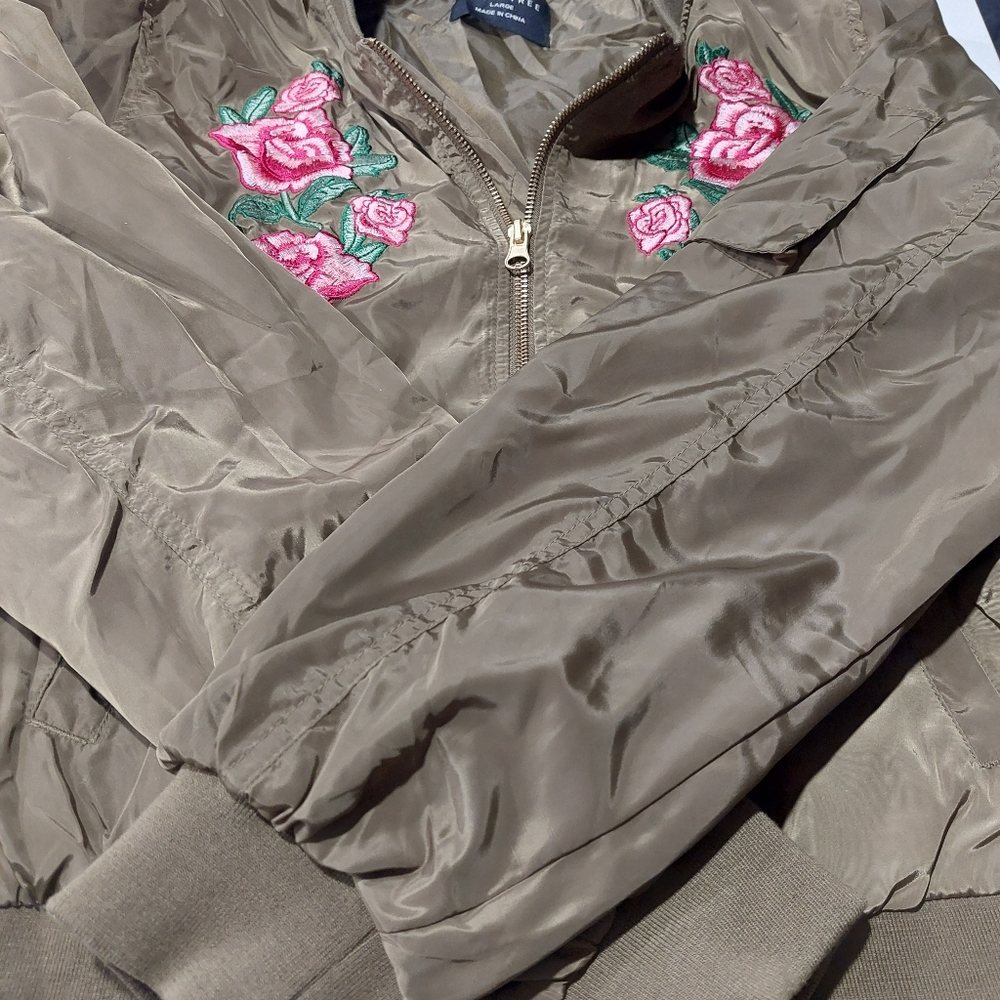 Jacket - Picture 2 of 4
